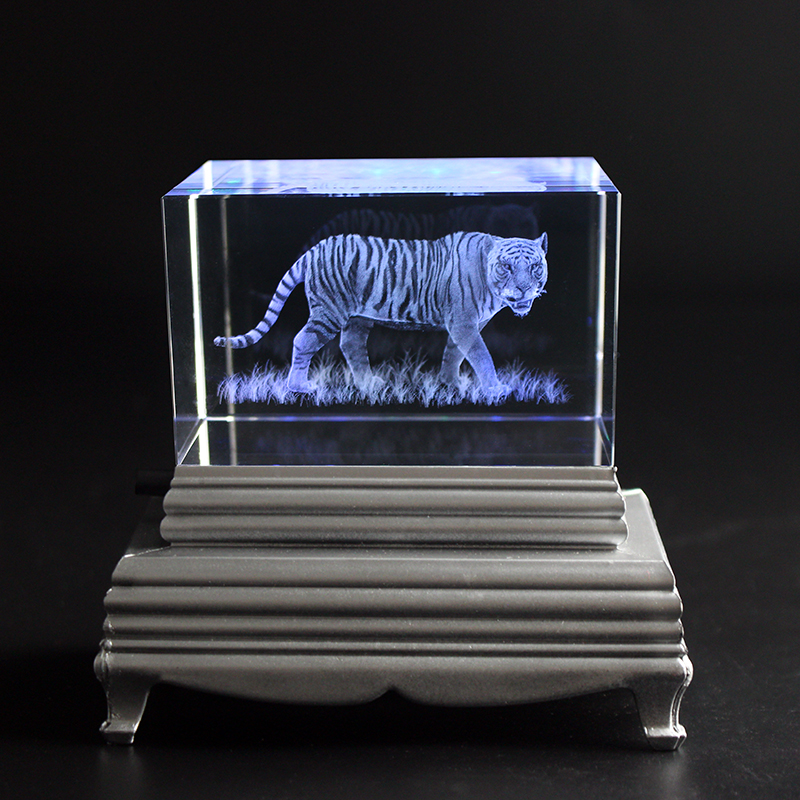 Statue modèle de tigre en cris - Paper Weight Crystal avis et prix